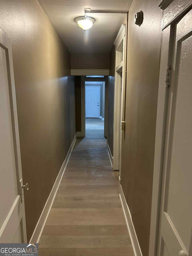 1049 Birch St in Macon, GA - Building Photo - Building Photo