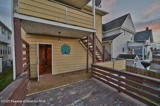 109 Walnut St in Dunmore, PA - Building Photo - Building Photo
