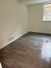 2125 Benson St, Unit 1st Floor in Philadelphia, PA - Building Photo - Building Photo