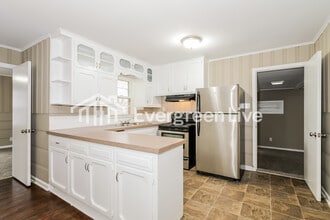 5424 Monrovia St in Shawnee, KS - Building Photo - Building Photo