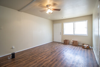 2715 E 2nd St in Lubbock, TX - Building Photo - Interior Photo