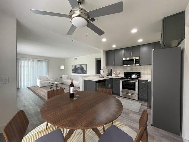 Country Club Apartments in San Bernardino, CA - Building Photo - Building Photo