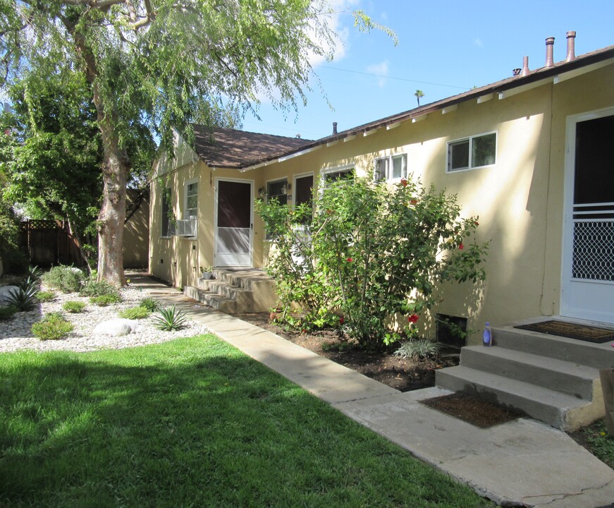 5247 Tilden Ave, Unit 5247 in Sherman Oaks, CA - Building Photo