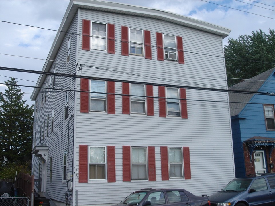 Lakeview Avenue Apartments in Lowell, MA - Building Photo