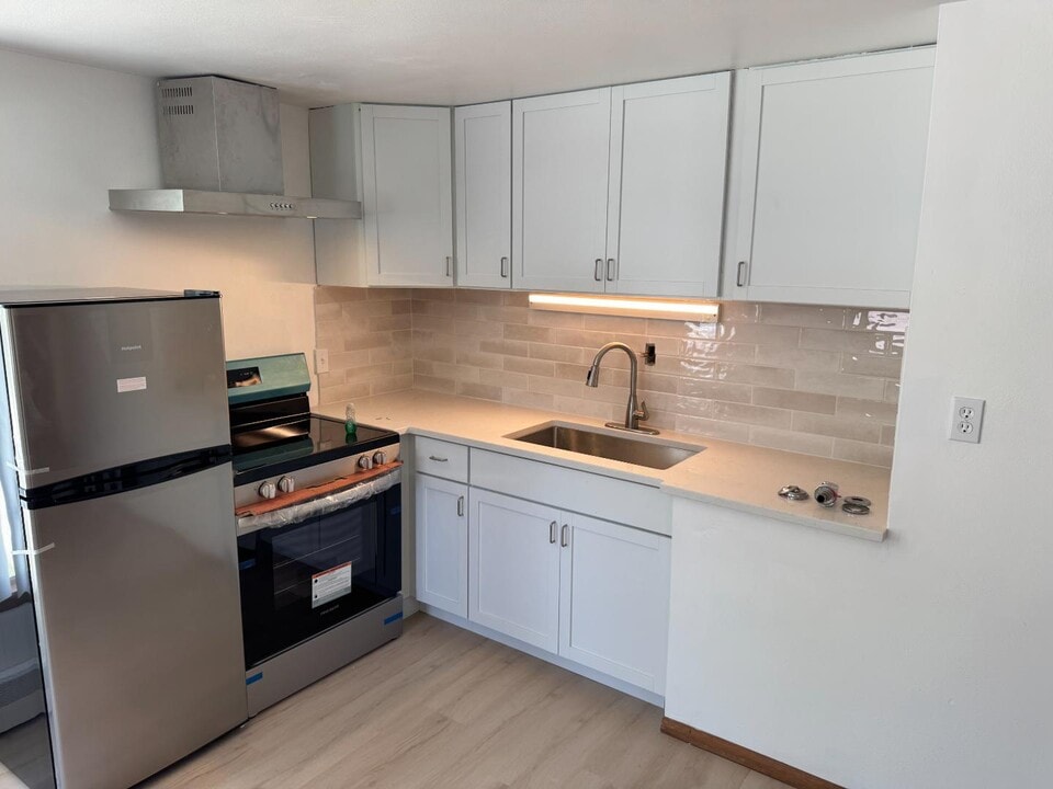 969 Gail Ave in Neenah, WI - Building Photo