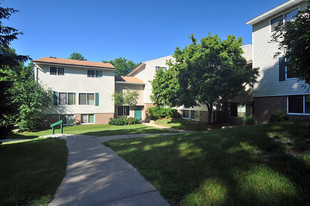 Prairie Meadows Apartamentos