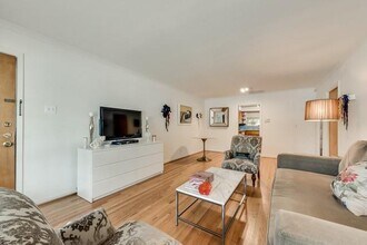 6525 E Mockingbird Ln in Dallas, TX - Building Photo - Building Photo