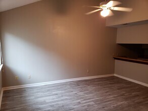2196 Sandpiper St in Tallahassee, FL - Building Photo - Building Photo