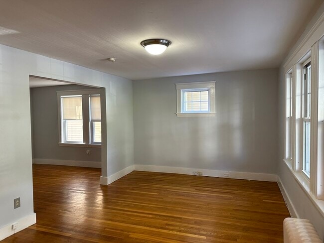 18 Symmes St, Unit 1 in Boston, MA - Building Photo - Building Photo