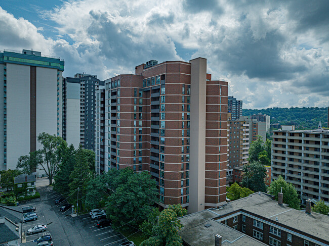 Village Hill in Hamilton, ON - Building Photo - Building Photo