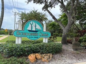 5218 SE Schooner Oaks Way in Stuart, FL - Building Photo - Building Photo