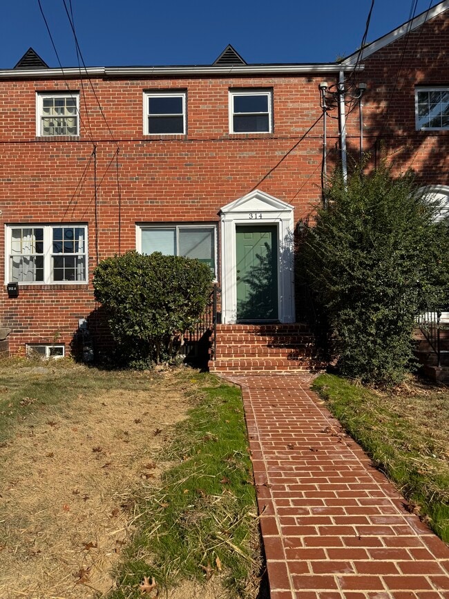 314 Clifford Ave in Alexandria, VA - Building Photo - Building Photo