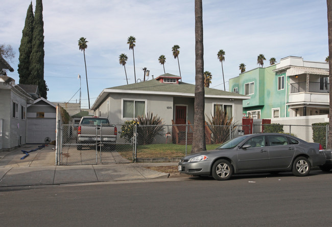 1513-1515 Winona Blvd in Los Angeles, CA - Foto de edificio - Building Photo