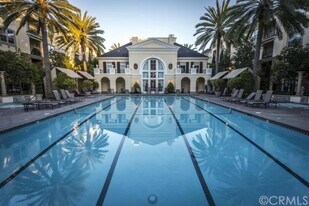 2429 WATERMARKE Pl, Unit na in Irvine, CA - Building Photo