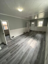 1484 Alexander Ave in Winnipeg, MB - Building Photo - Building Photo