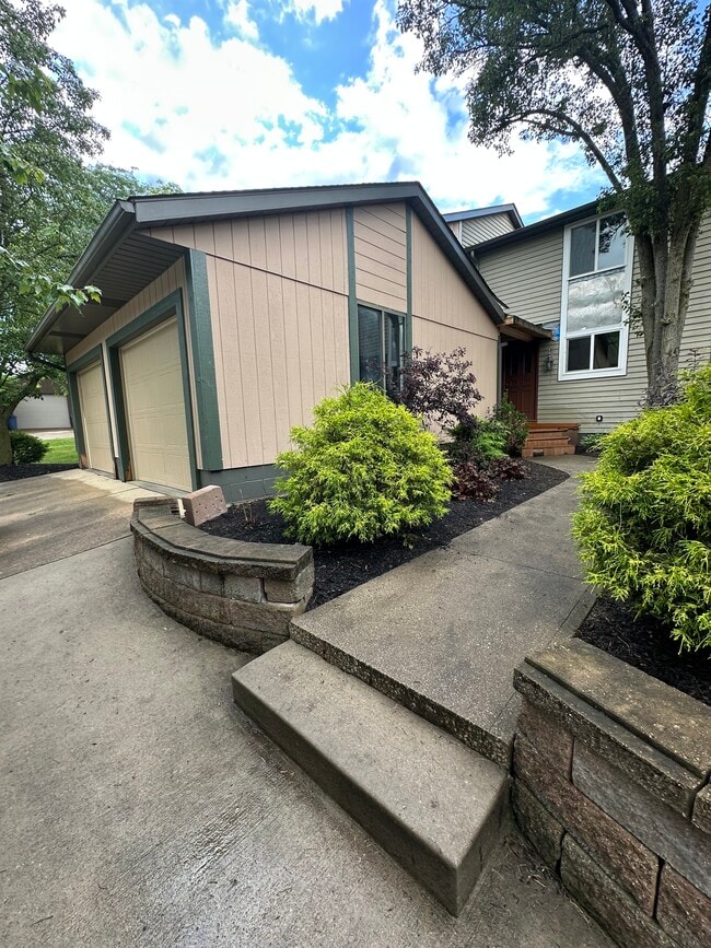 property at 1944 Tennyson Ave NE
