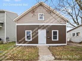 257 Catherine Ave in Muskegon, MI - Building Photo