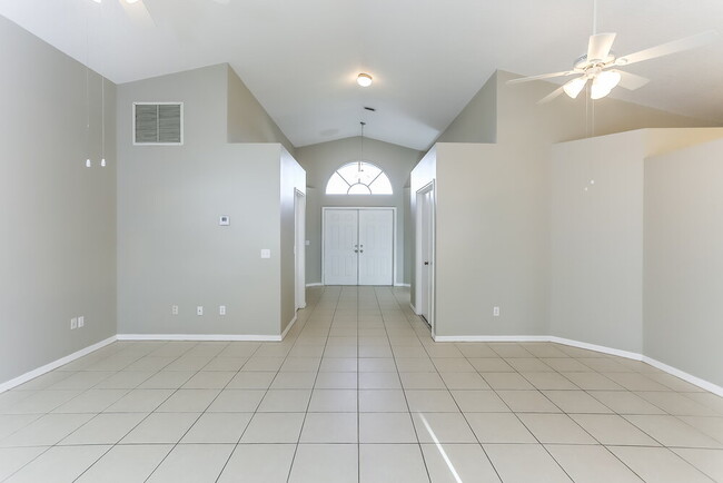 12996 Meadowbreeze Dr in Wellington, FL - Building Photo - Building Photo