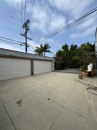 165 N Mansfield Ave, Unit 165 Mansfield in Los Angeles, CA - Building Photo - Building Photo