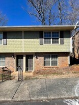 30 Villa Ct SE in Smyrna, GA - Building Photo