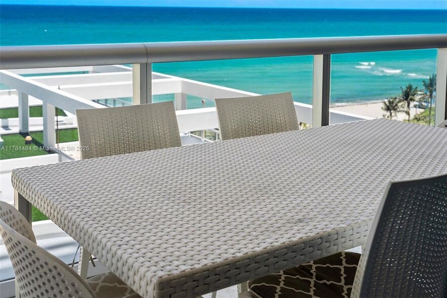 6799 Collins Ave, Unit 804 in Miami Beach, FL - Building Photo