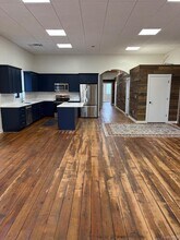 105 E Main St in Pinckney, MI - Building Photo - Building Photo