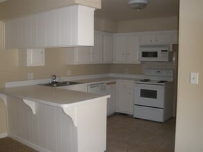 5101 Hunter Ave in Bakersfield, CA - Building Photo - Building Photo