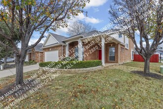 1011 Shortleaf Pine Dr in Arlington, TX - Building Photo - Building Photo