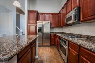 2802 Auchmull St in Henderson, NV - Building Photo - Building Photo