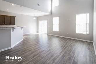 521 Lateleaf Dr in Moncks Corner, SC - Foto de edificio - Building Photo