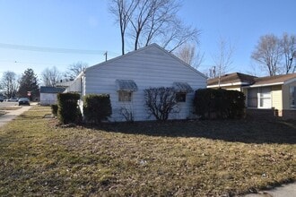 2804 Delaware St in Mishawaka, IN - Building Photo - Building Photo