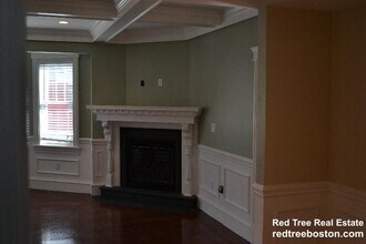 127 Nonantum St in Boston, MA - Foto de edificio - Building Photo