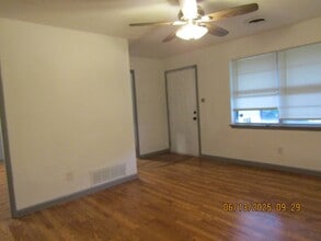 1329 SE Clover Ln in Lawton, OK - Building Photo - Building Photo