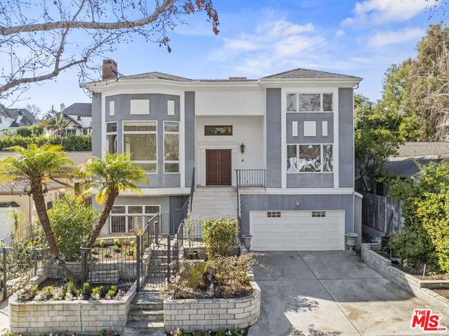 property at 865 Warner Ave