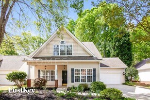 15824 Robins Way in Huntersville, NC - Building Photo