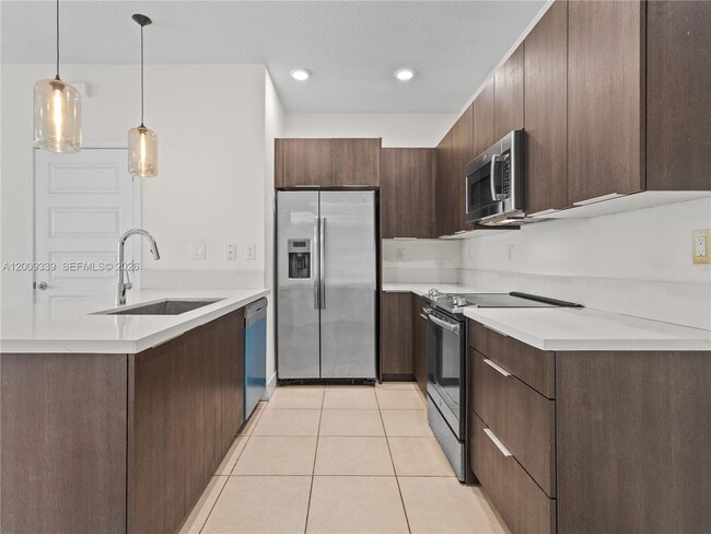 8382 NW 51st Terrace in Doral, FL - Building Photo - Building Photo