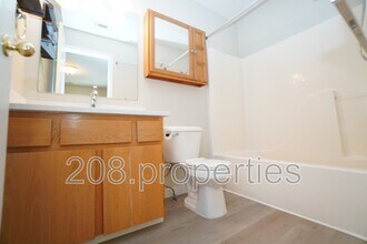 6589 W Lucky Ln in Boise, ID - Building Photo - Building Photo