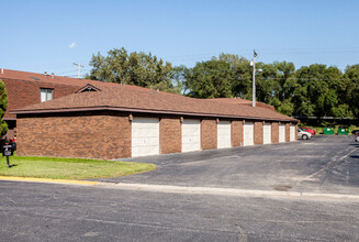 Cherry Hill Apartment Homes in Portage, IN - Foto de edificio - Building Photo