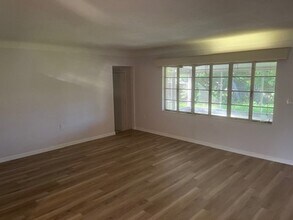 1339 Marion Dr S in St. Petersburg, FL - Building Photo - Building Photo