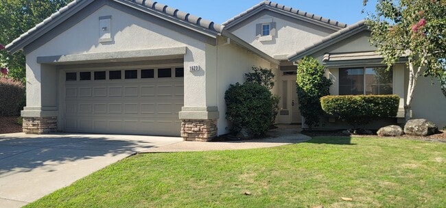 1623 Hackberry Ln in Lincoln, CA - Building Photo - Building Photo