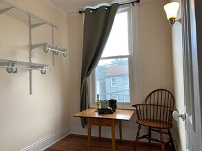 49 13th St, Unit 1 in Troy, NY - Building Photo - Building Photo