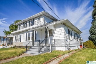 2243 2nd St in Easton, PA - Building Photo - Building Photo