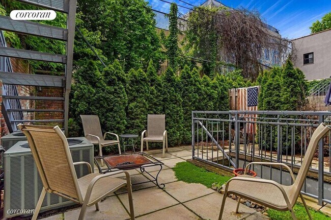 818 Dean St in Brooklyn, NY - Building Photo - Building Photo