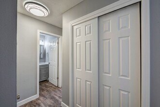 Juniper Garden Apartments in Redding, CA - Building Photo - Building Photo