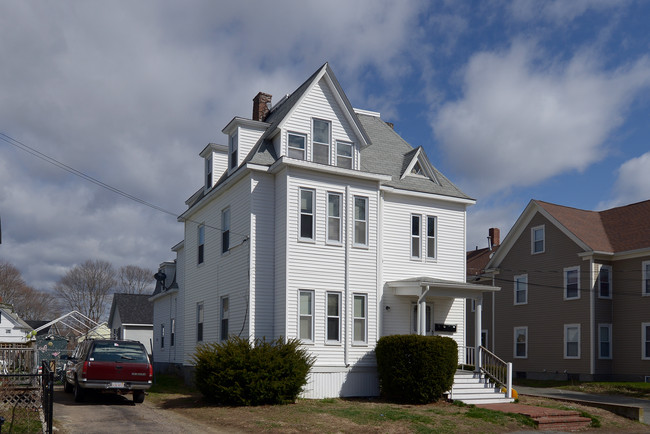 23 White St in Taunton, MA - Building Photo - Building Photo