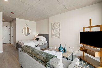 4693 N Broadway in Chicago, IL - Building Photo - Building Photo