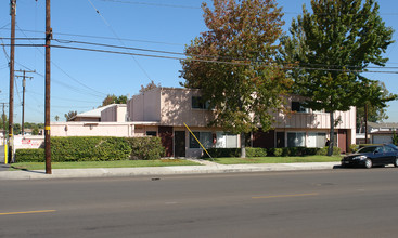 7211 Maple St in Westminster, CA - Building Photo - Building Photo