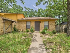 2855 Forest Bend Dr in Bryan, TX - Building Photo - Building Photo