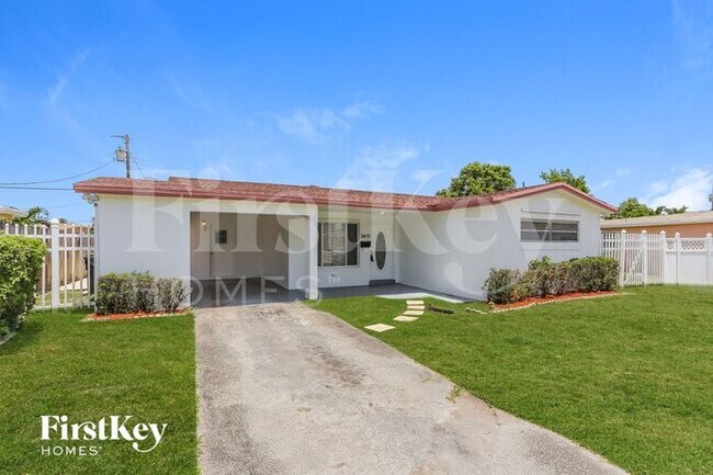 3611 NW 36th St in Lauderdale Lakes, FL - Building Photo - Building Photo
