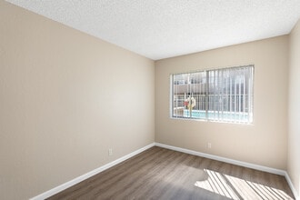 Wilson Garden in Banning, CA - Building Photo - Interior Photo